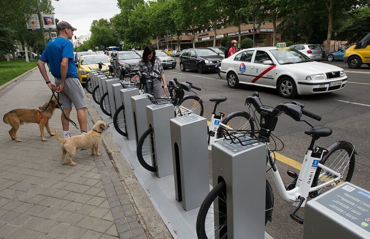 Mobilidade elétrica complementa o transporte público e ajuda na redução de congestionamentos