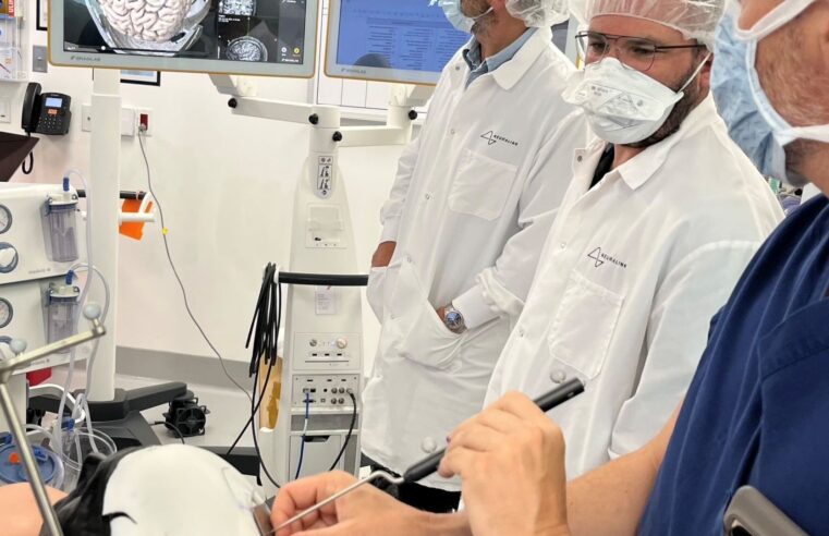 Neuralink: startup de Elon Musk procura novos voluntários para implantar chip cerebral