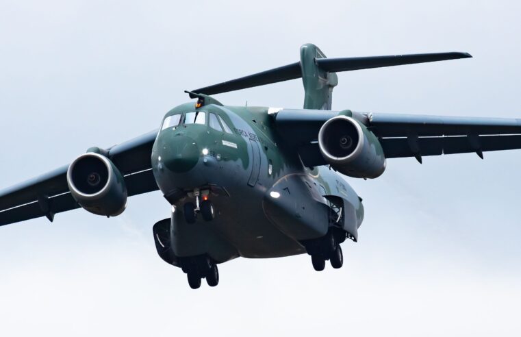 Embraer KC-390: o avião cargueiro feito no Brasil que é destaque internacional