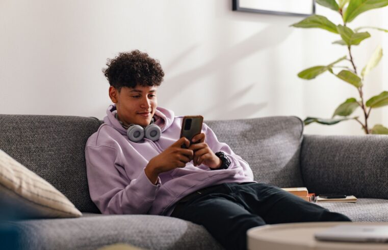 Adolescentes não poderão fazer lives no Instagram; confira novas regras