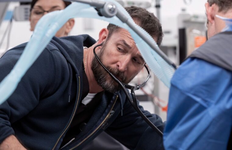 O que acontece no final de The Pitt? Entenda desfecho da série médica da Max