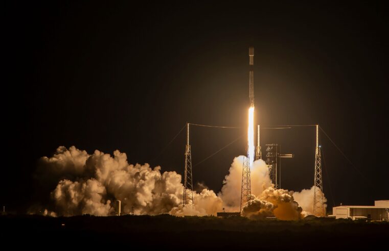 SpaceX lança 27 novos satélites da Starlink e quebra recorde com o foguete Falcon 9