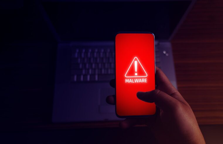 Novo vírus Android clona cartão de crédito remotamente via celular