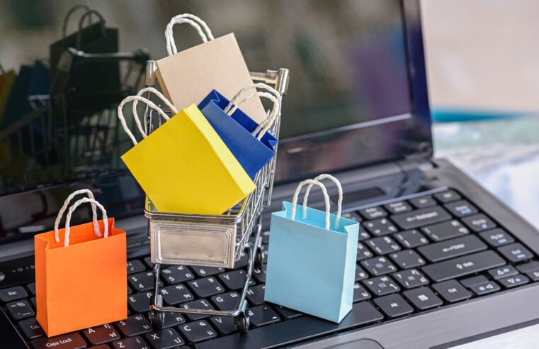 Compras internacionais ficam mais caras hoje (01); saiba quanto você vai pagar