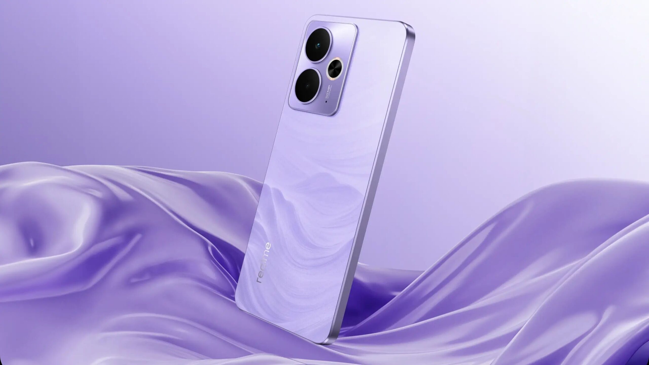 Realme 14T chega ao Brasil com bateria de 6.000 mAh e proteção IP69