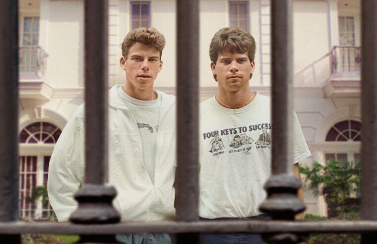Irmãos Menendez, da série da Netflix, sofrem grande alteração em sua pena
