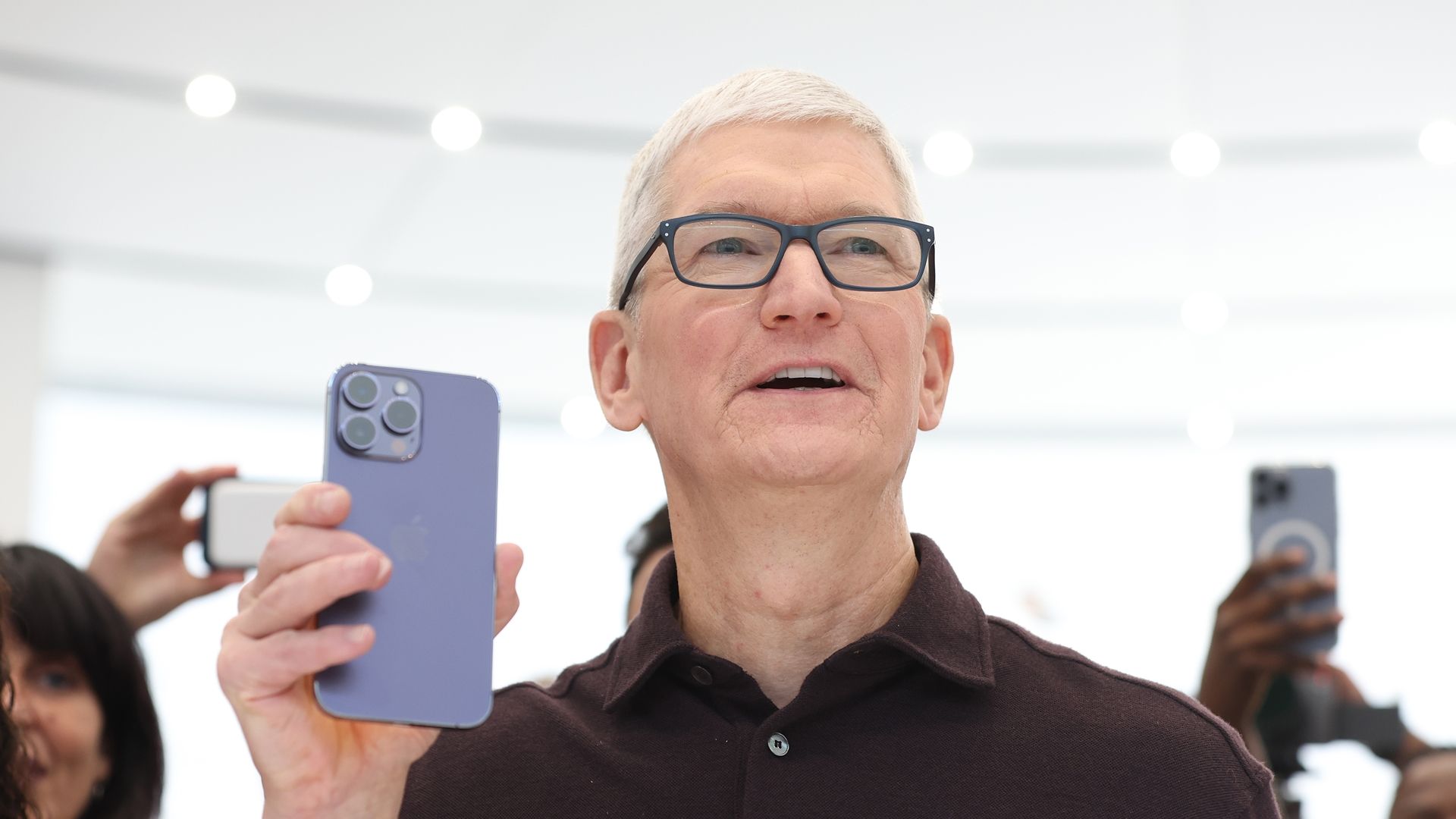 Tim Cook leva ‘bronca’ de Trump por fabricar iPhones na Índia e não nos EUA