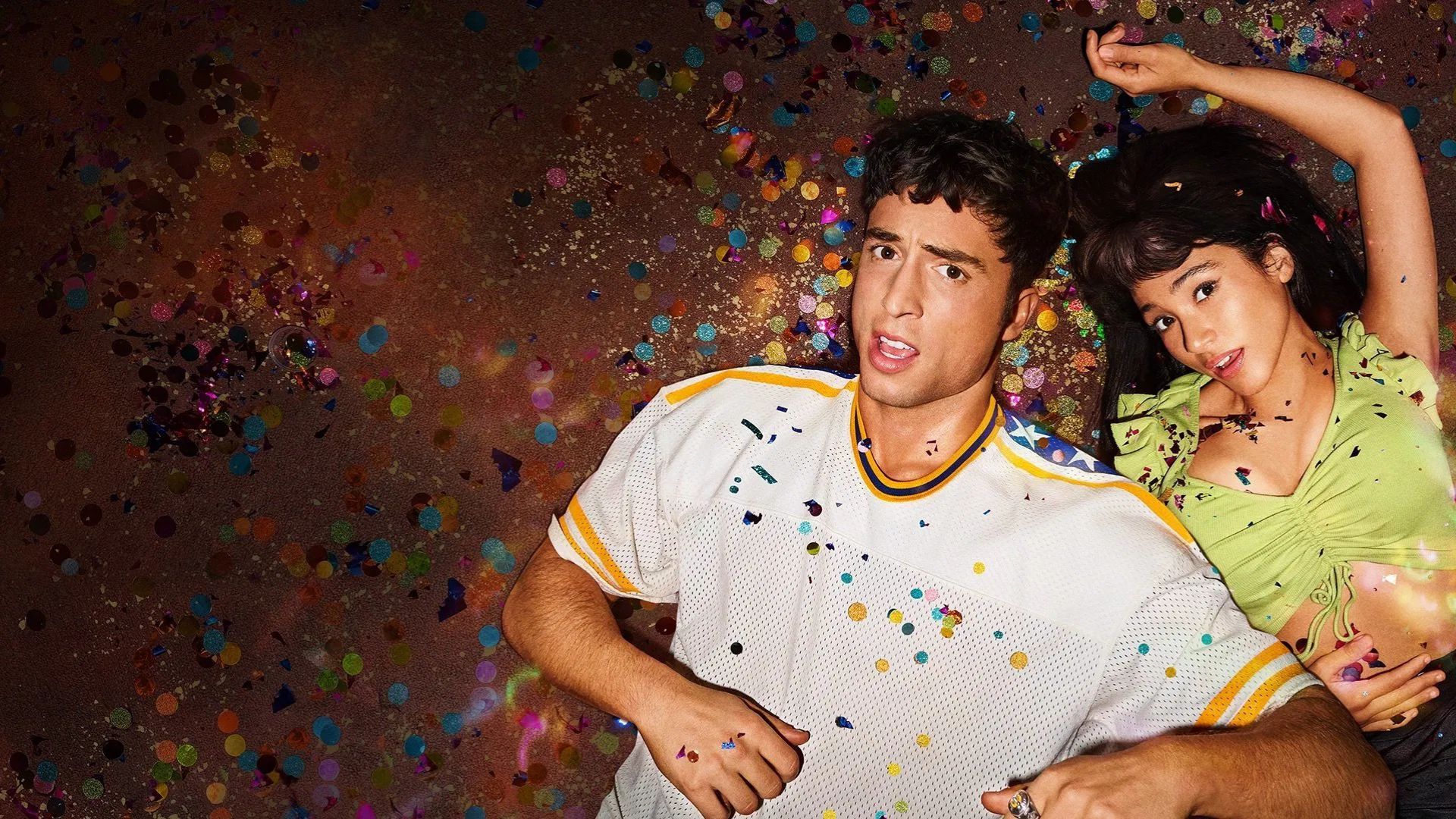 Heterossexualidade vira piada em nova série hilária do Prime Video! Conheça Overcompensating