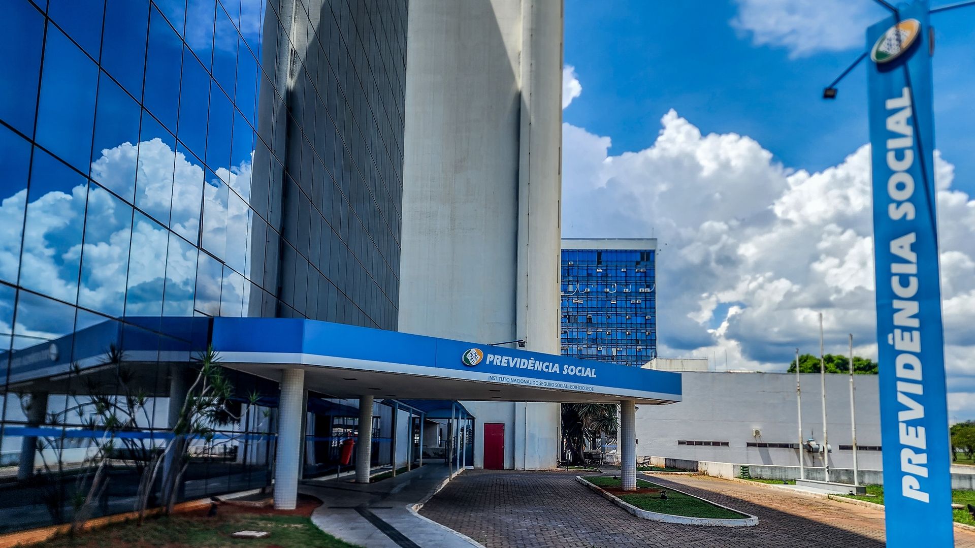 Após fraudes, INSS vai devolver dinheiro de beneficiários de forma automática; confira