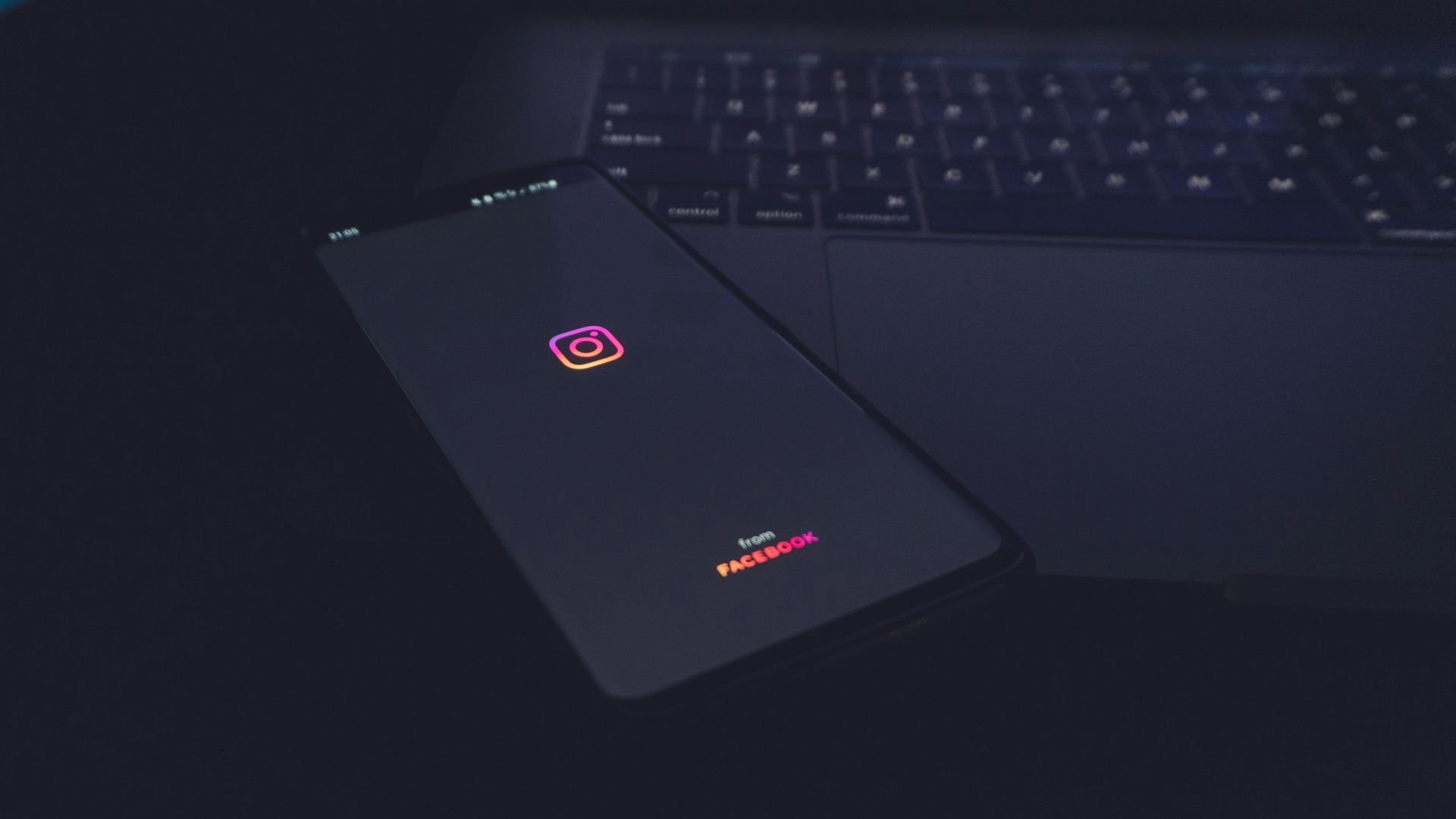 Instagram dedura quem vê seu Story mais de uma vez? O TecMundo investigou