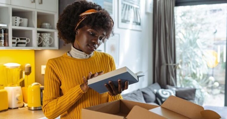 Livros para presentear: títulos de sucesso na Amazon com até 38% de desconto