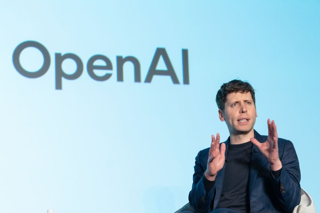 OpenAI, dona do ChatGPT, fecha contrato militar de R$ 1 bilhão com governo dos EUA