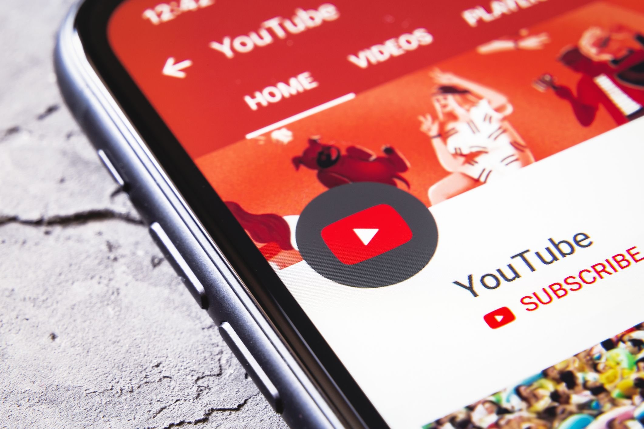 YouTube vai proibir lives de menores de 16 anos a partir de julho