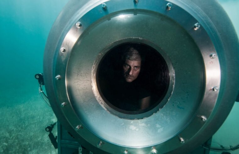 Titan: O Desastre da OceanGate traz novos detalhes sobre submarino que implodiu ao visitar Titanic