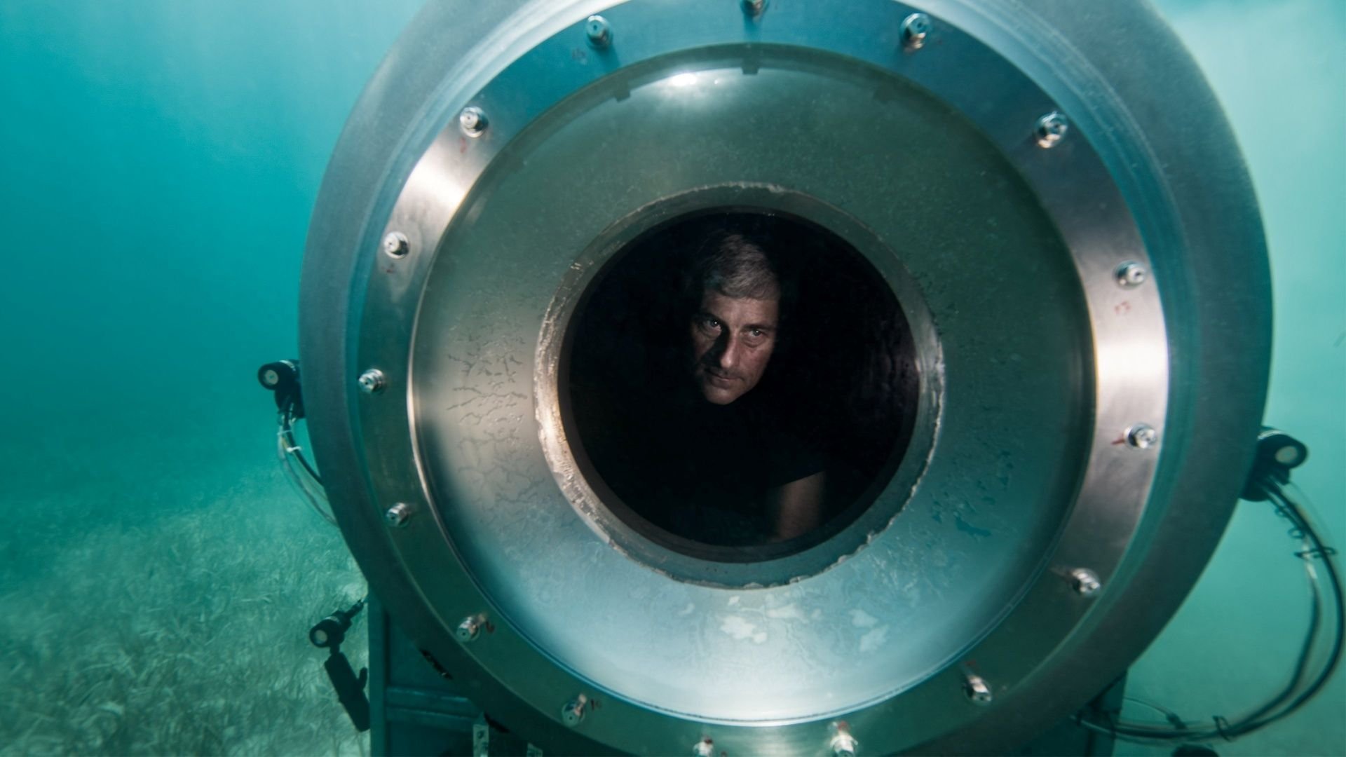 Titan: O Desastre da OceanGate traz novos detalhes sobre submarino que implodiu ao visitar Titanic