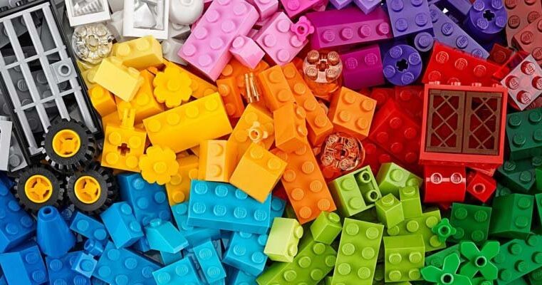 Loja oficial da Lego no Mercado Livre tem colecionáveis Marvel, DC e mais com até 41% OFF