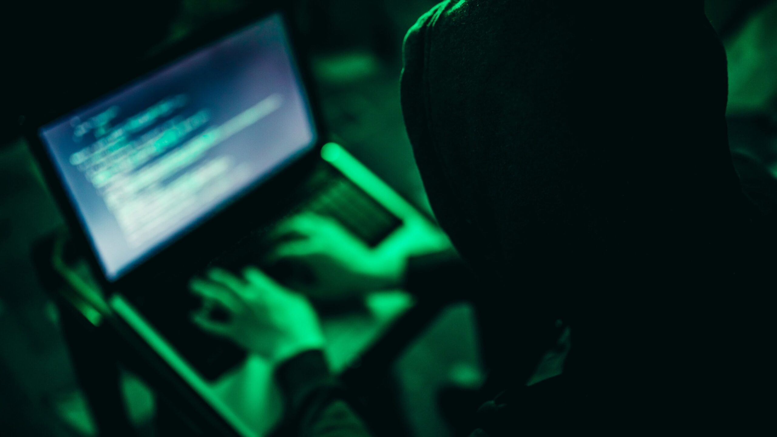 BreachForums: membros de importante site de cibercrimes são presos na França