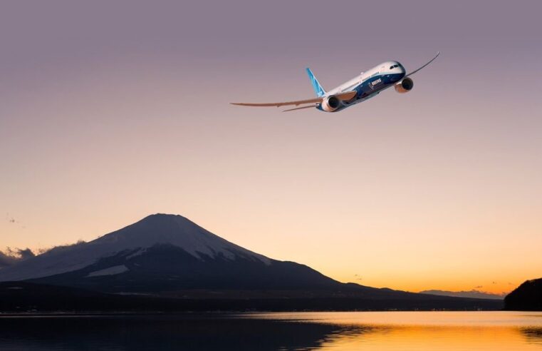 Boeing 787: conheça o modelo de avião super seguro que sofreu um acidente fatal pela 1º vez na história