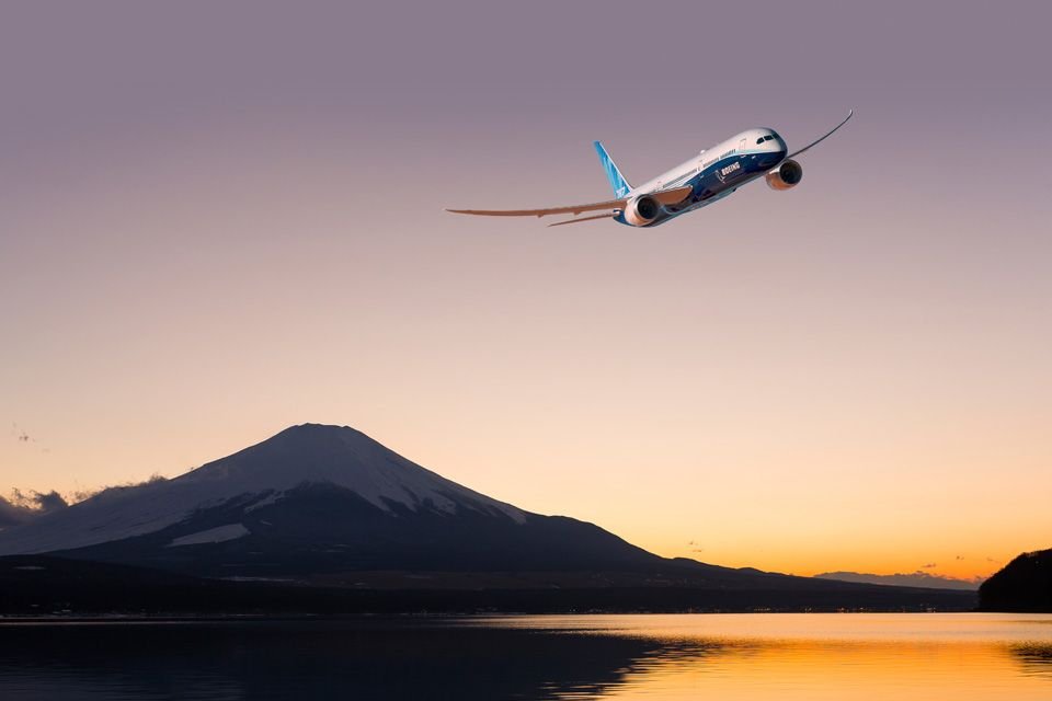 Boeing 787: conheça o modelo de avião super seguro que sofreu um acidente fatal pela 1º vez na história