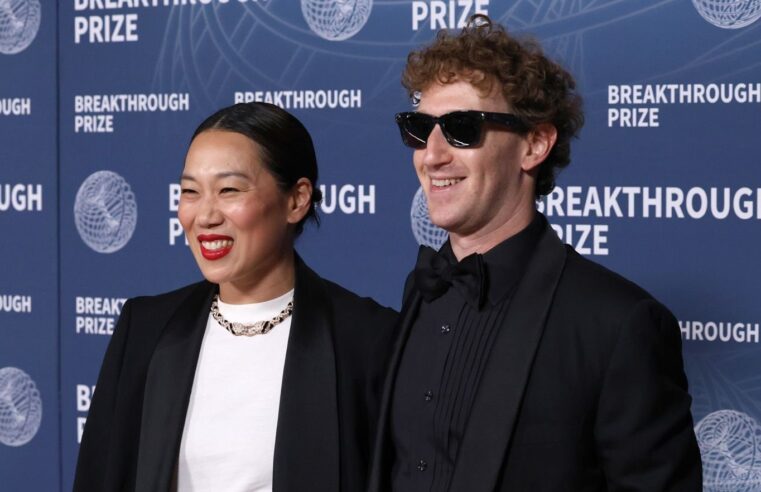 Fundação do casal Zuckerberg corta financiamento e faz escolas fecharem nos EUA